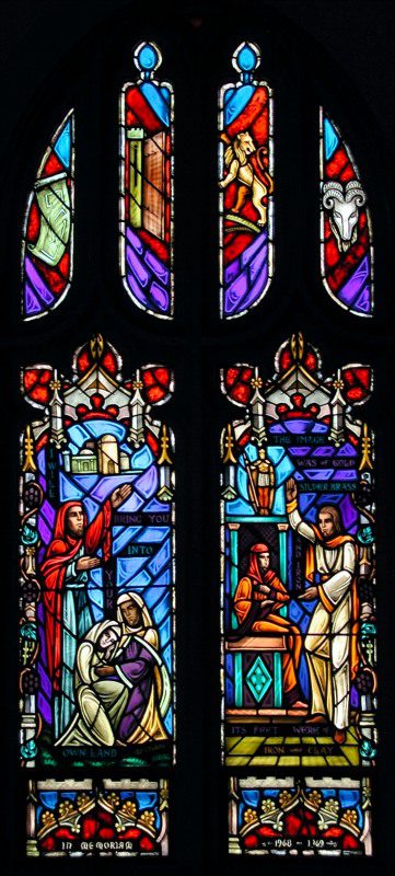 Stained glass depicting the Prophecy of Ezekiel (L) and the Prophecy of Daniel (R)