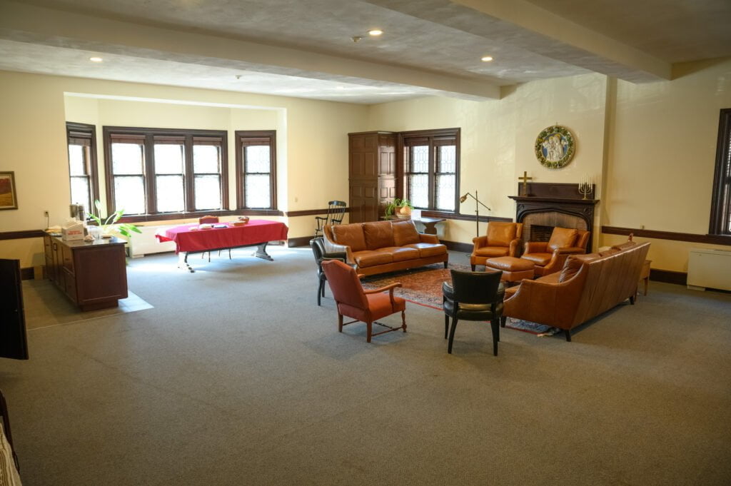 Wide view of NHCC Parlor
