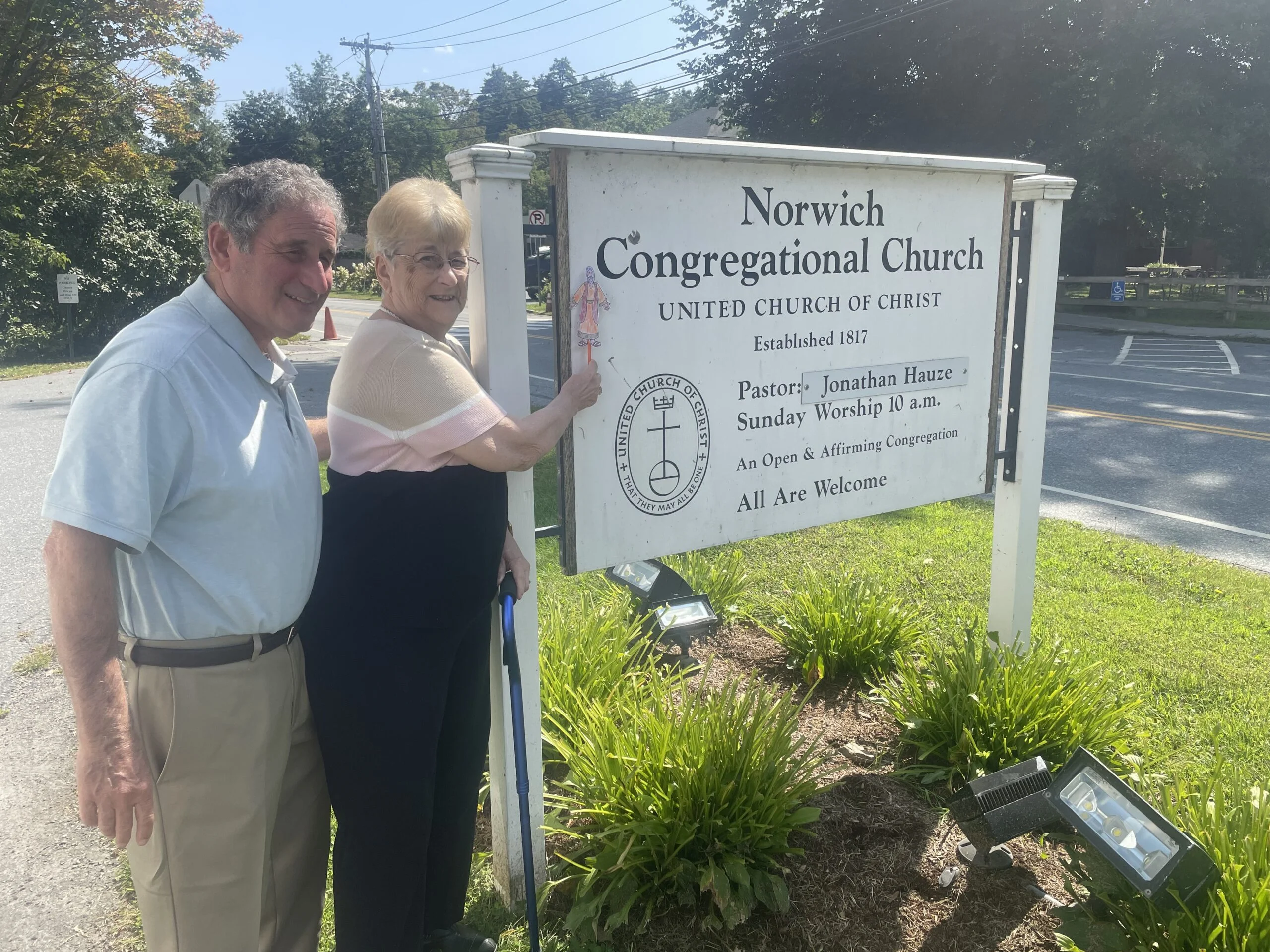 Flat Jesus in CT with Barnstones