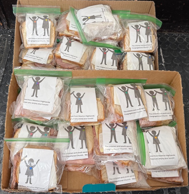 Sandwiches in freezer bags with friendly labels